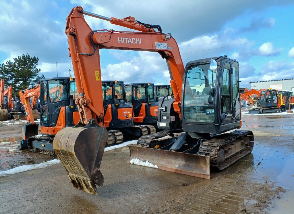 EXCAVADORA HITACHI  USADA ZX75US-5B