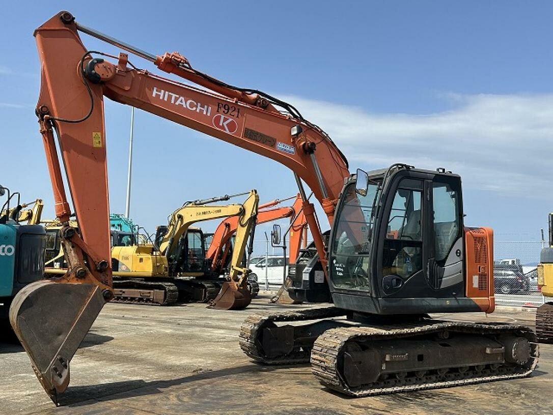 EXCAVADORA HITACHI ZX135US-5B USADA