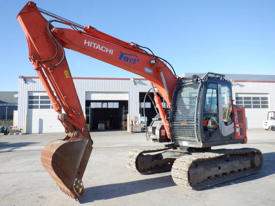 EXCAVADORA HITACHI ZX135USK-3