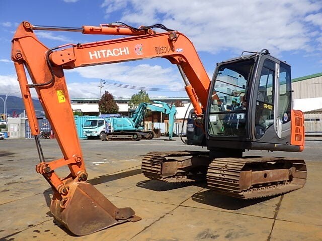 EXCAVADORA HITACHI ZX70-3