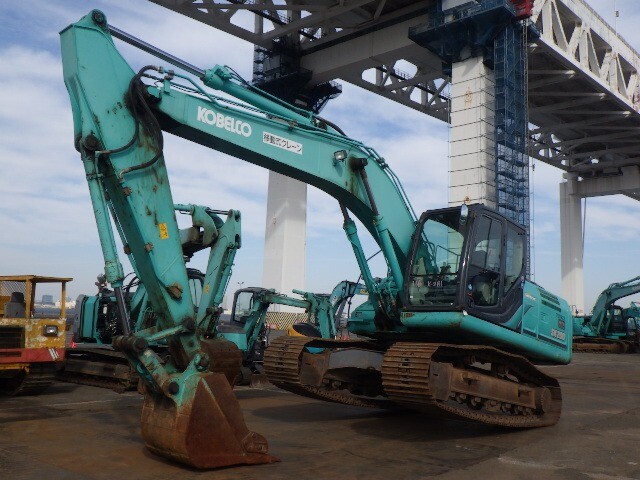 EXCAVADORA KOBELCO SK200-9