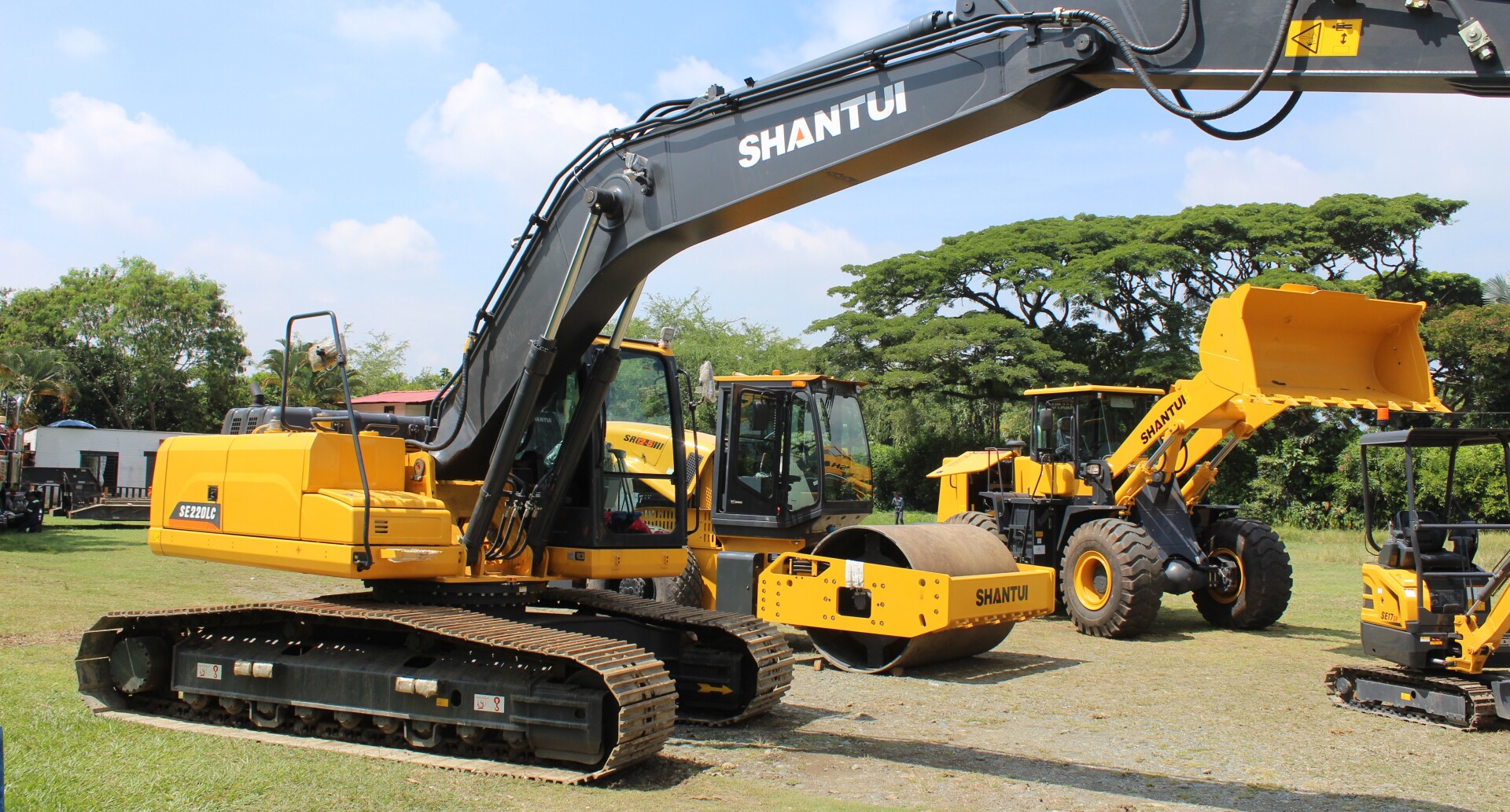 EXCAVADORAS SHANTUI SE220: Adquiera la suya antes de que se agoten (Unidades disponibles por tiempo limitado)