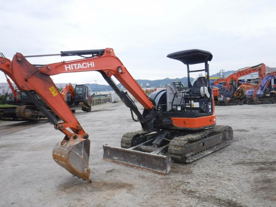 MINI EXCAVADORA HITACHI ZX40U-5B USADA