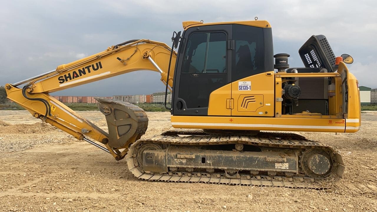 EXCAVADORA SE135 REMANUFACTURADA